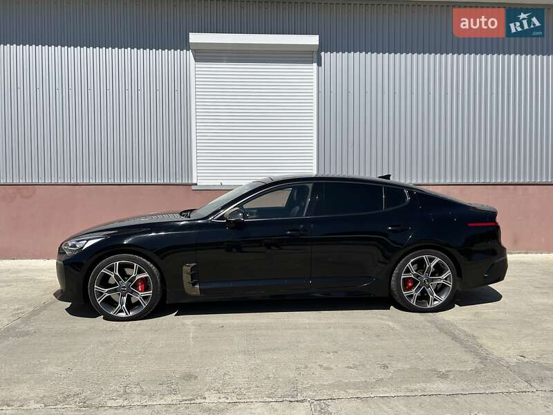 Фастбэк Kia Stinger 2018 в Черновцах