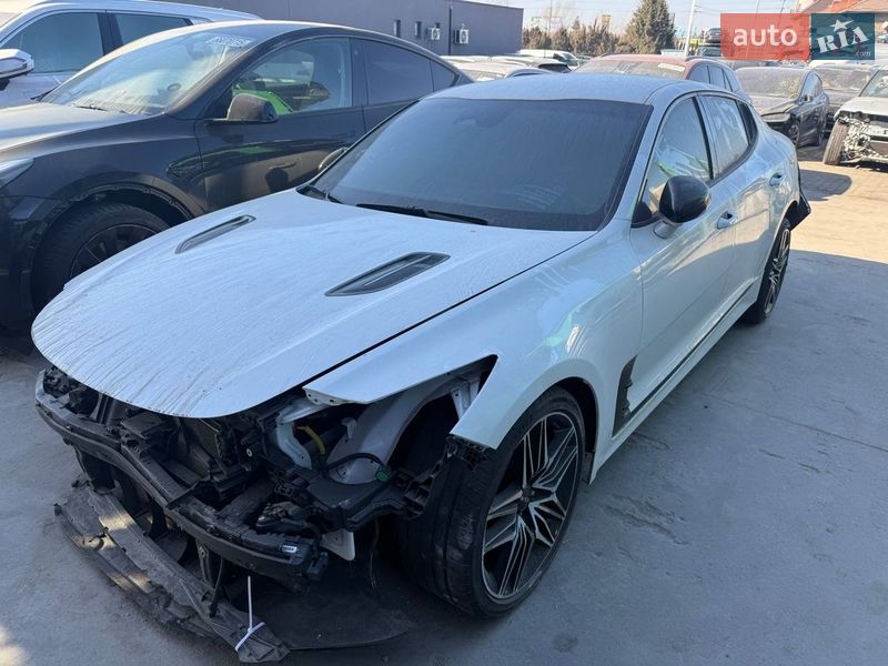 Лифтбек Kia Stinger 2021 в Львове