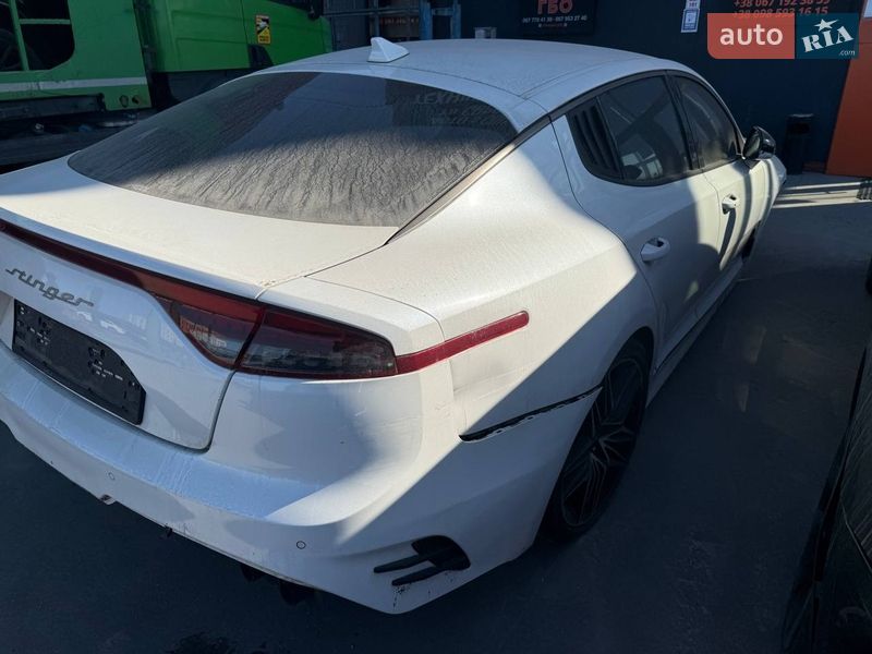 Лифтбек Kia Stinger 2021 в Львове
