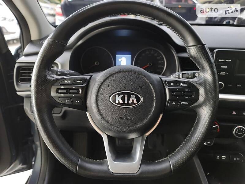 Позашляховик / Кросовер Kia Stonic 2017 в Києві