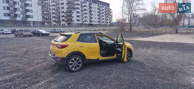 Внедорожник / Кроссовер Kia Stonic 2020 в Чернигове