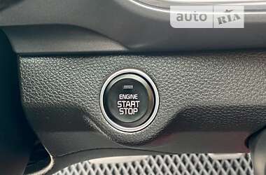 Позашляховик / Кросовер Kia Stonic 2021 в 