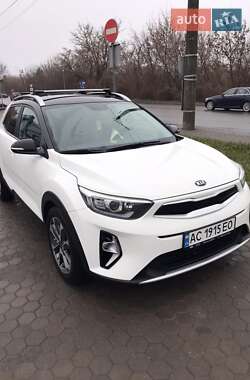 Позашляховик / Кросовер Kia Stonic 2020 в Луцьку