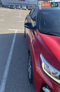 Внедорожник / Кроссовер Kia Stonic 2018 в 