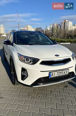 Внедорожник / Кроссовер Kia Stonic 2020 в 