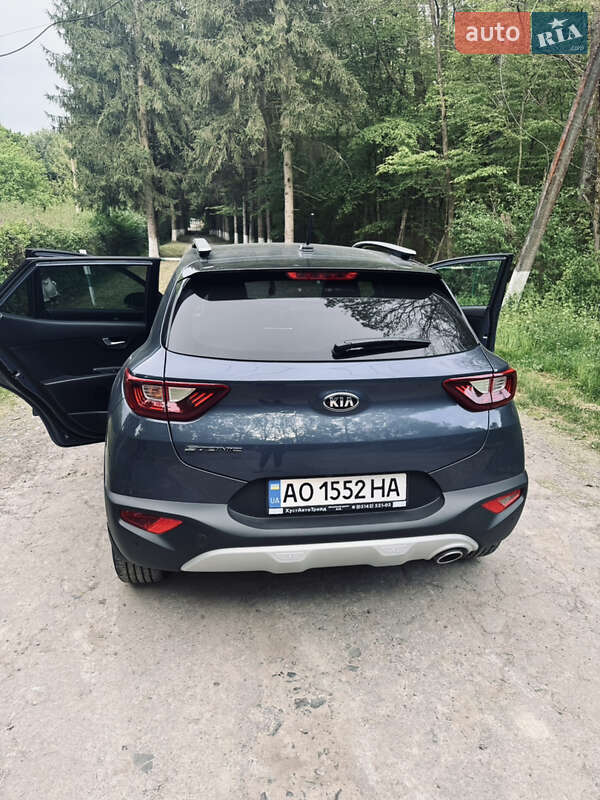 Внедорожник / Кроссовер Kia Stonic 2020 в Виноградове