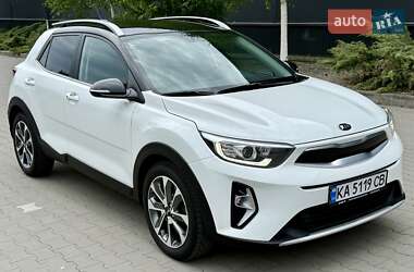 Внедорожник / Кроссовер Kia Stonic 2020 в 