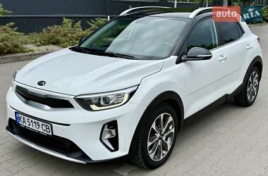 Внедорожник / Кроссовер Kia Stonic 2020 в 