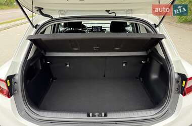 Внедорожник / Кроссовер Kia Stonic 2020 в 