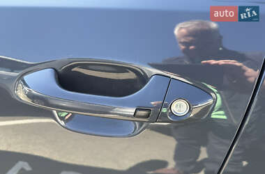 Внедорожник / Кроссовер Kia Stonic 2020 в 