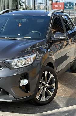 Внедорожник / Кроссовер Kia Stonic 2020 в 