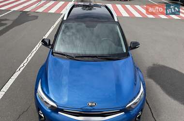 Внедорожник / Кроссовер Kia Stonic 2020 в 