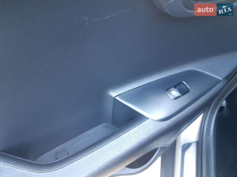 Позашляховик / Кросовер Kia Stonic 2017 в Львові