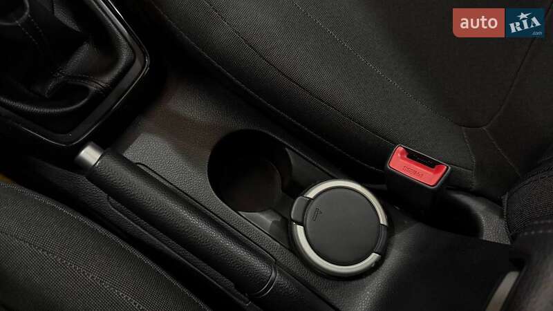 Позашляховик / Кросовер Kia Stonic 2018 в Ужгороді