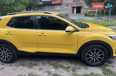Внедорожник / Кроссовер Kia Stonic 2018 в Конотопе