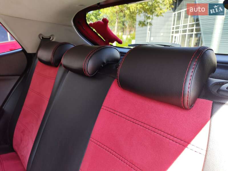 Внедорожник / Кроссовер Kia Stonic 2018 в Харькове