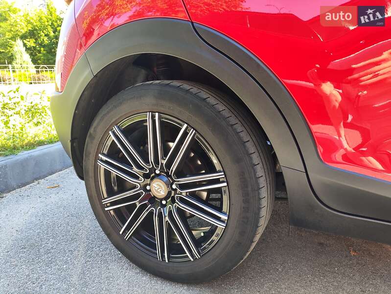 Внедорожник / Кроссовер Kia Stonic 2018 в Харькове