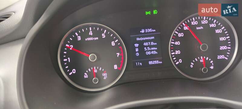 Внедорожник / Кроссовер Kia Stonic 2018 в Харькове