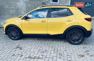 Позашляховик / Кросовер Kia Stonic 2017 в  фото 7 Позашляховик / Кросовер Kia Stonic 2017 в