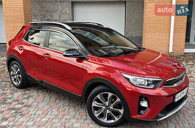 Внедорожник / Кроссовер Kia Stonic 2019 в 