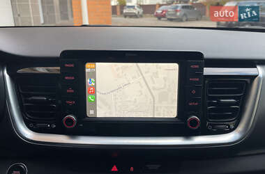 Внедорожник / Кроссовер Kia Stonic 2019 в 