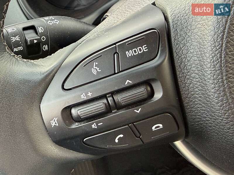 Позашляховик / Кросовер Kia Stonic 2020 в Одесі