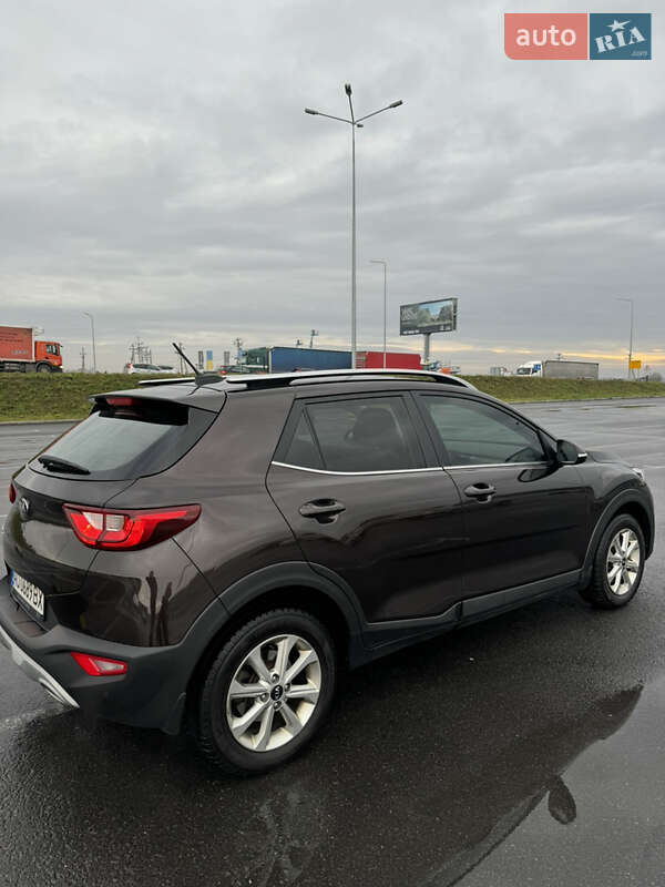 Внедорожник / Кроссовер Kia Stonic 2018 в Львове