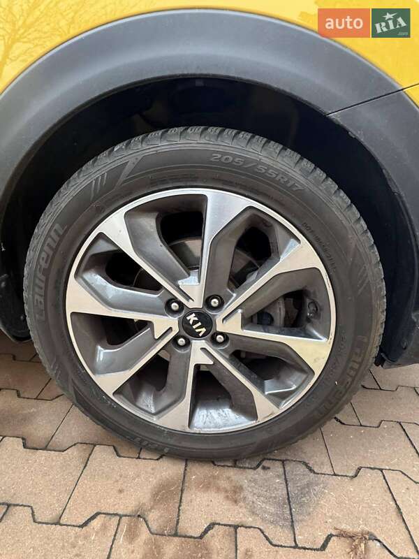 Позашляховик / Кросовер Kia Stonic 2020 в Софіївській Борщагівці