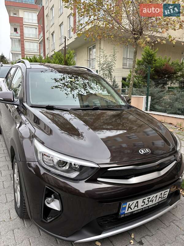 Внедорожник / Кроссовер Kia Stonic 2019 в Киеве
