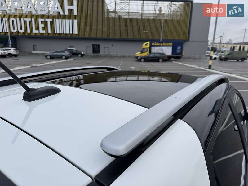 Позашляховик / Кросовер Kia Stonic 2022 в Києві