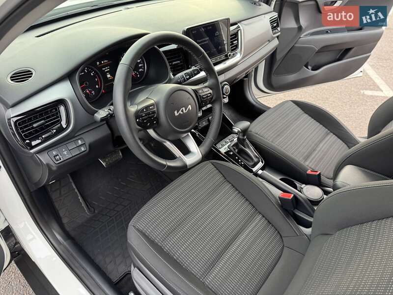 Позашляховик / Кросовер Kia Stonic 2022 в Києві