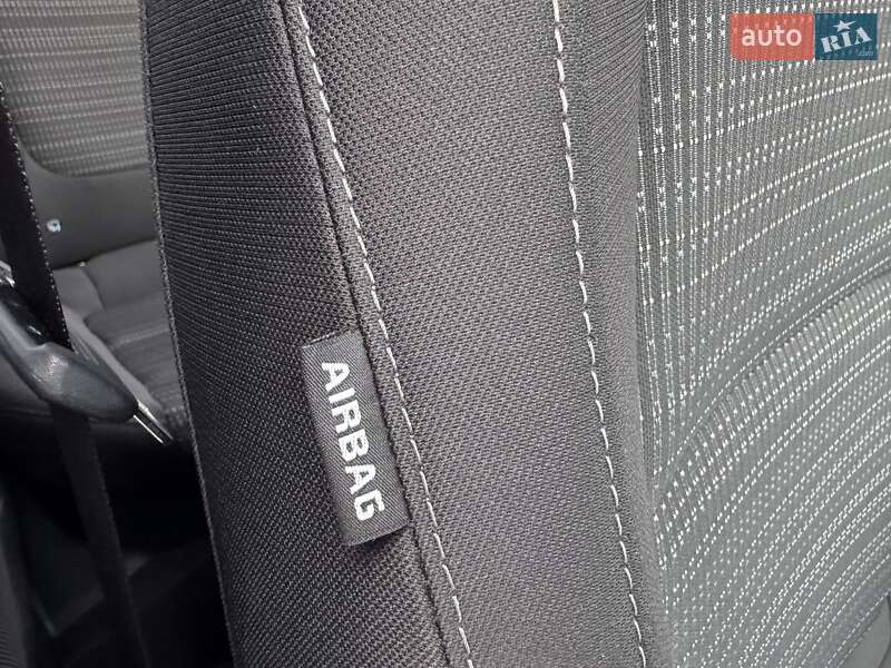 Позашляховик / Кросовер Kia Stonic 2022 в Києві