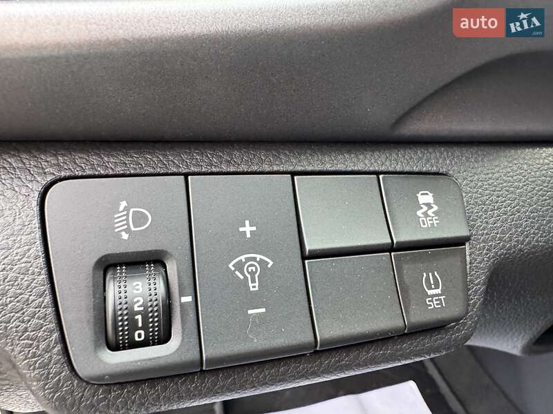 Позашляховик / Кросовер Kia Stonic 2022 в Києві