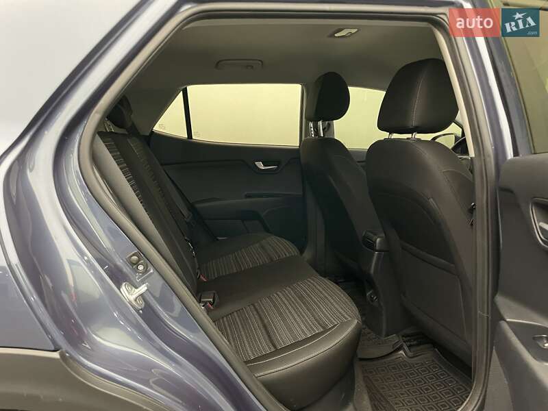 Внедорожник / Кроссовер Kia Stonic 2020 в Киеве