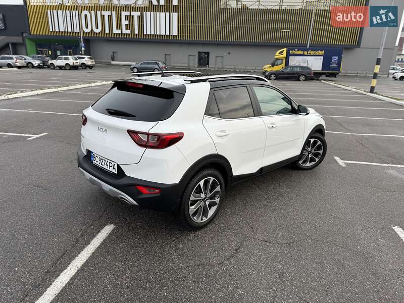 Внедорожник / Кроссовер Kia Stonic 2022 в Киеве