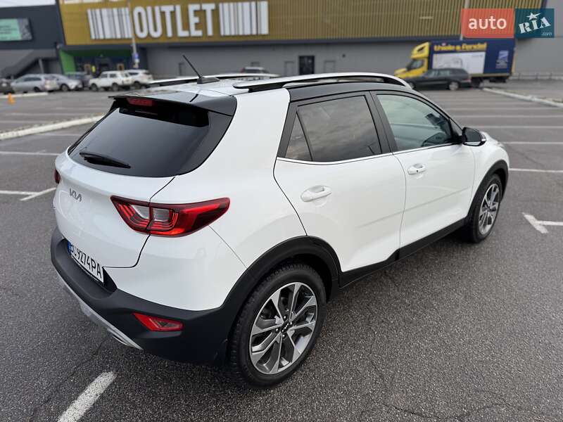 Внедорожник / Кроссовер Kia Stonic 2022 в Киеве