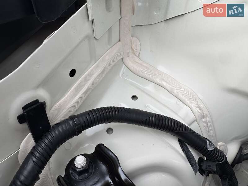 Внедорожник / Кроссовер Kia Stonic 2022 в Киеве