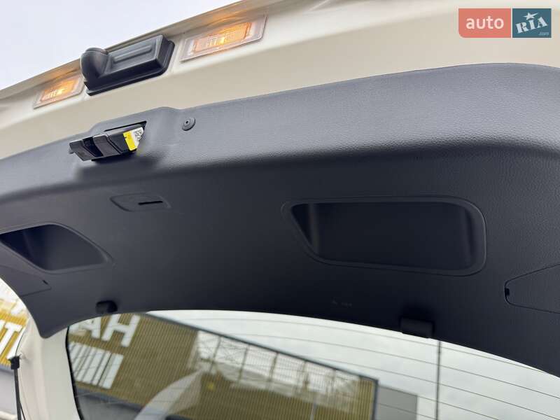 Внедорожник / Кроссовер Kia Stonic 2022 в Киеве