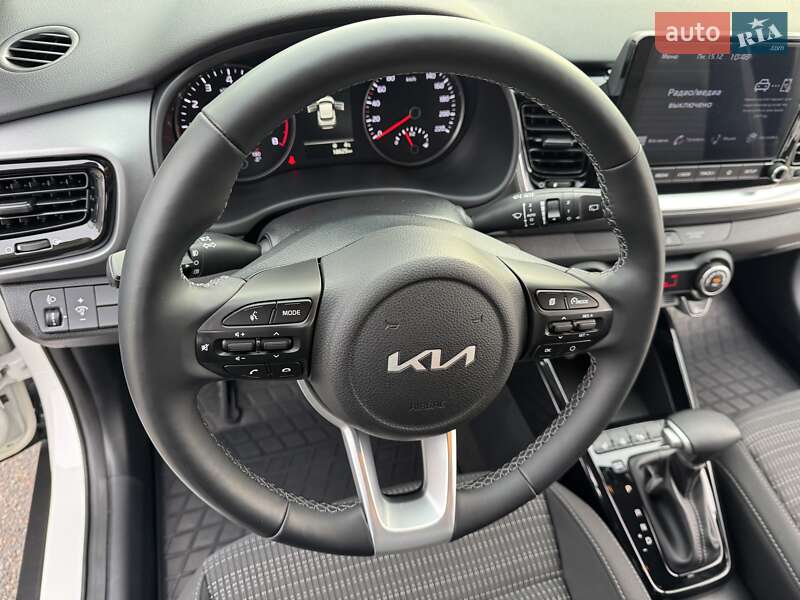 Внедорожник / Кроссовер Kia Stonic 2022 в Киеве