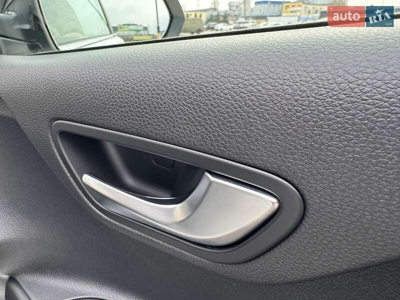 Внедорожник / Кроссовер Kia Stonic 2022 в Киеве