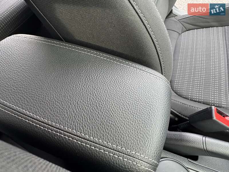 Внедорожник / Кроссовер Kia Stonic 2022 в Киеве