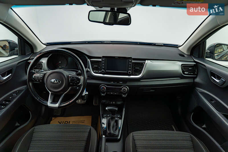 Внедорожник / Кроссовер Kia Stonic 2019 в Киеве