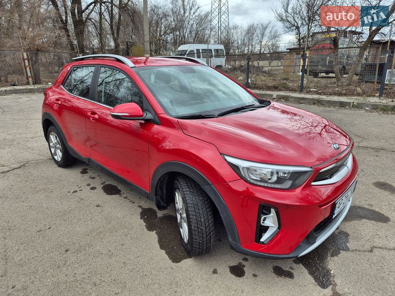 Внедорожник / Кроссовер Kia Stonic 2020 в Запорожье