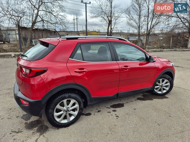 Внедорожник / Кроссовер Kia Stonic 2020 в Запорожье