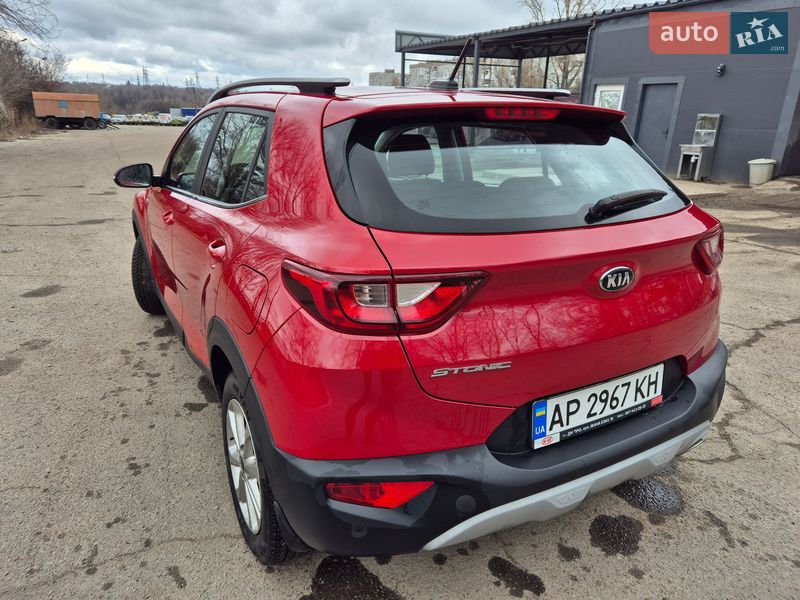 Внедорожник / Кроссовер Kia Stonic 2020 в Запорожье