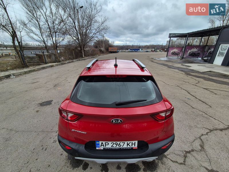 Внедорожник / Кроссовер Kia Stonic 2020 в Запорожье