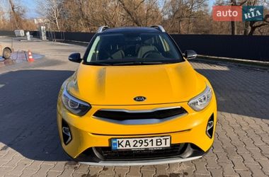 Внедорожник / Кроссовер Kia Stonic 2020 в Киеве