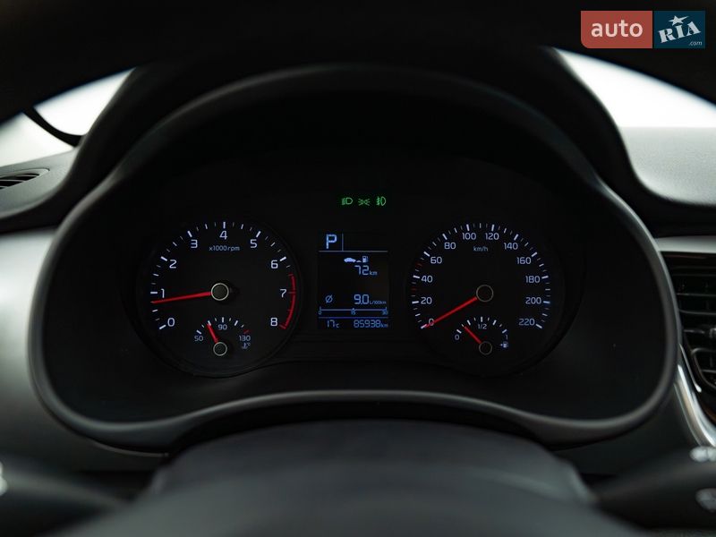 Позашляховик / Кросовер Kia Stonic 2020 в Києві