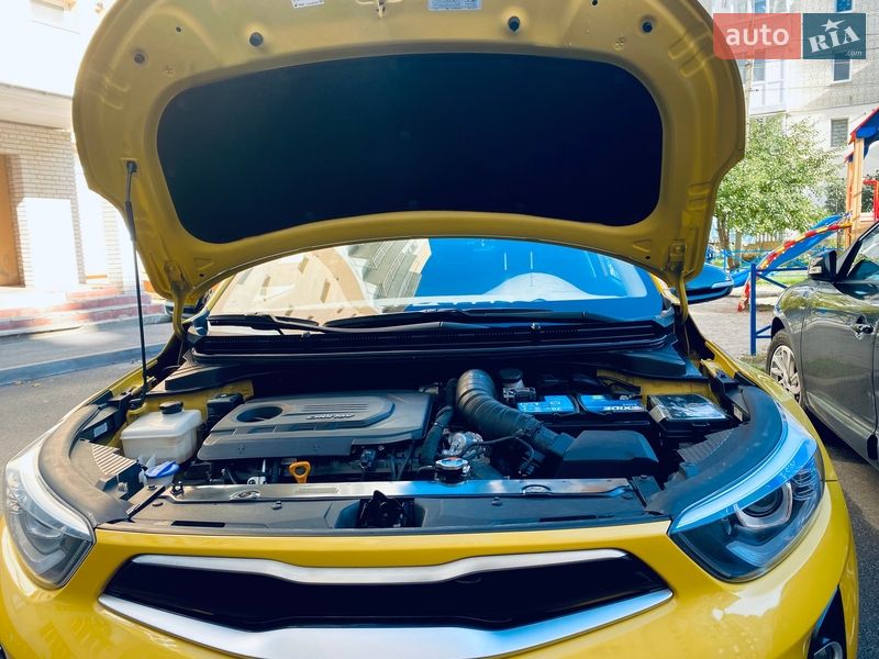 Внедорожник / Кроссовер Kia Stonic 2017 в Виннице