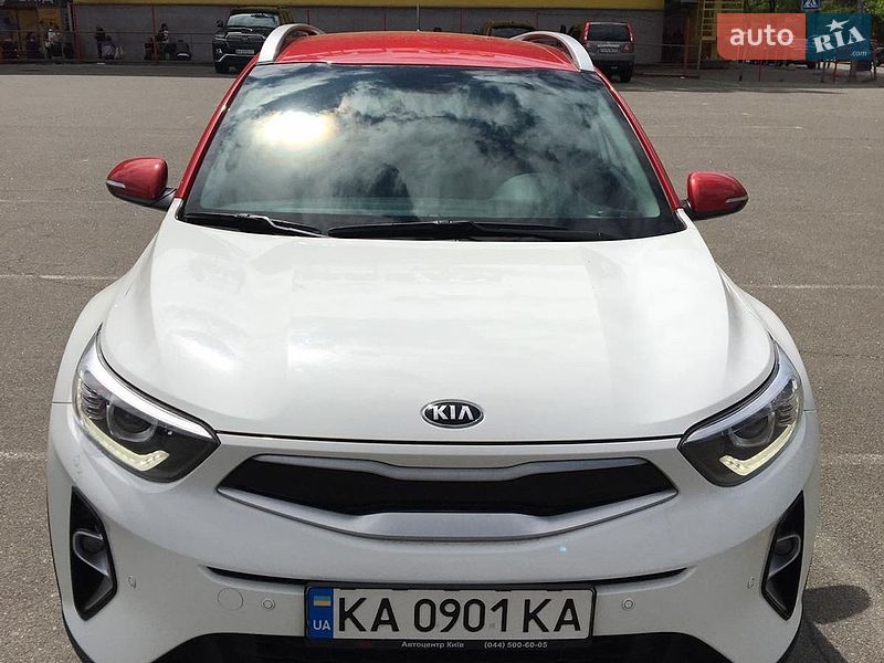 Внедорожник / Кроссовер Kia Stonic 2021 в Киеве